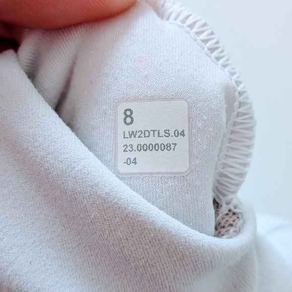 Lululemon Align Asymmetrical Yoga Bra – White, Size 8, Light Support C/D Cup #59 - Picture 6 of 6